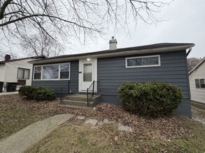 Building Photo - 2731 Stanford Ave