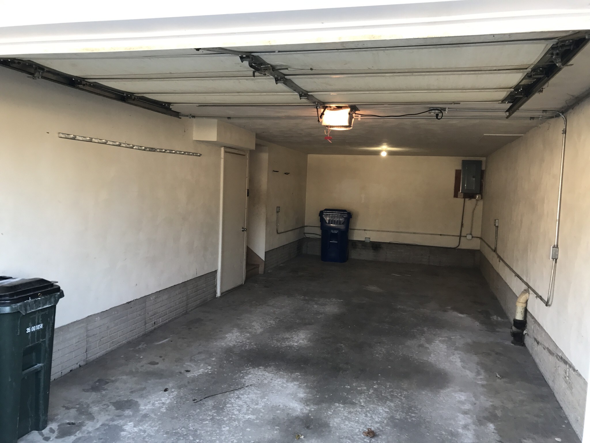 Heated garage will fit a full-size suv or pickup truck - 3125 W 66th St
