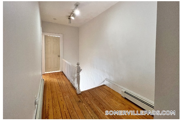 Building Photo - 337 Beacon St