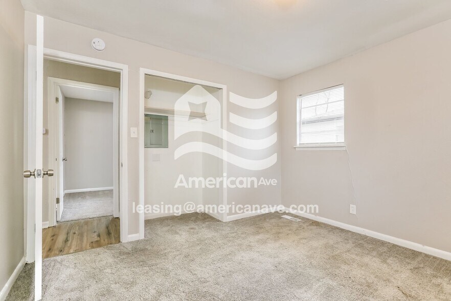 Building Photo - 7801 Bradley Dr