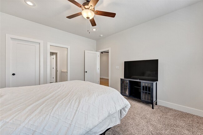 Building Photo - 2182 N Woodlark Ln