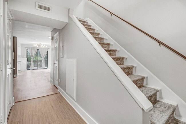 Building Photo - RENOVATED 2 BR | 2 BA Townhome in Goldsboro *less than 2 miles from SJAFB*