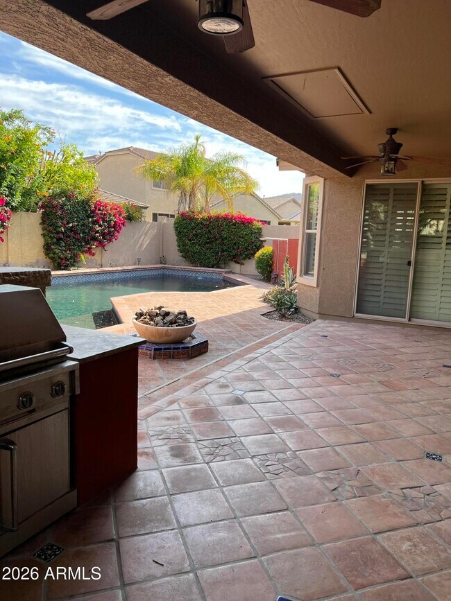 Building Photo - 3022 W Gran Paradiso Dr