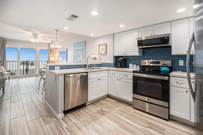 Building Photo - 7310 Seawall Blvd