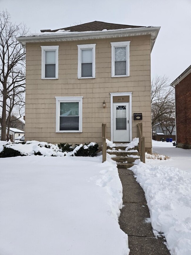 Building Photo - Beautiful and spacious unit