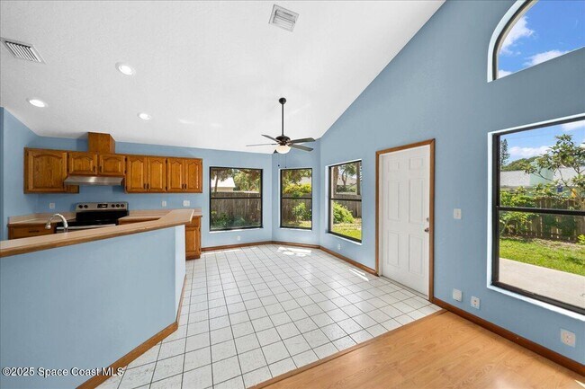 Building Photo - 445 1st Ave