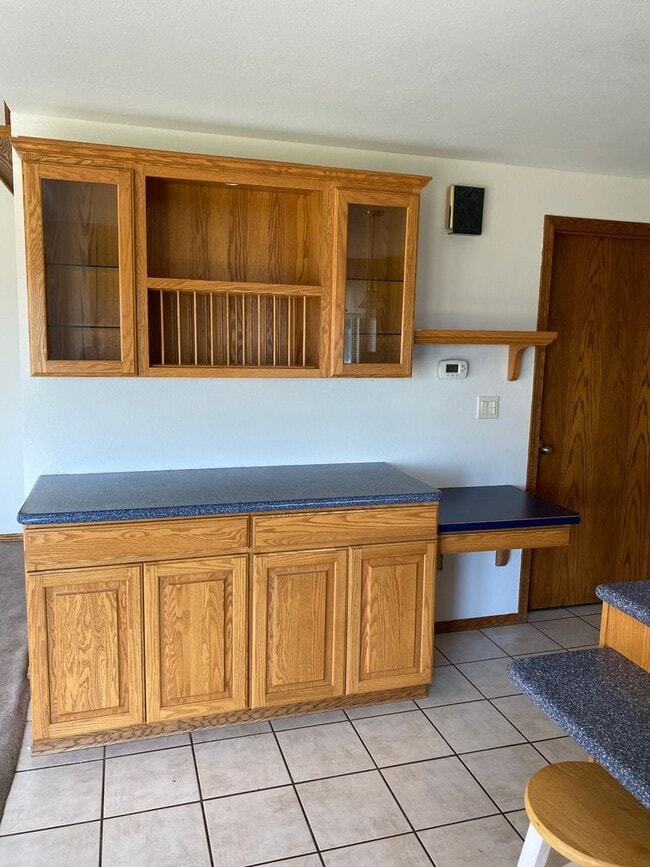Building Photo - Large Home for Rent on Airway Dr, Beautiful Backyard Views!