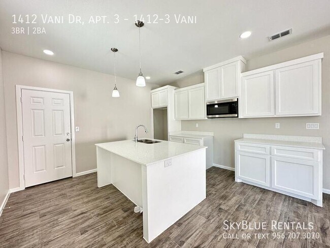 Building Photo - 1412 Vani Dr