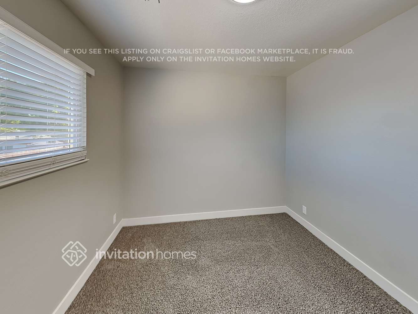 Building Photo - 10437 Reymouth Ave