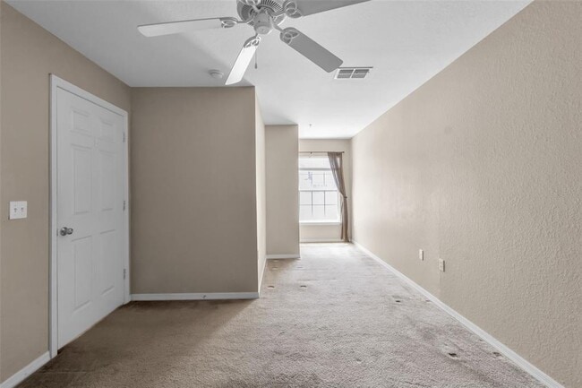 Building Photo - 5541 Rosehill Rd