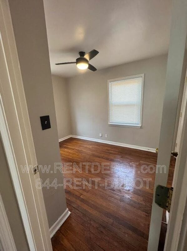 Building Photo - 1303 S St James Blvd