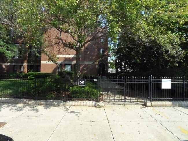 Building Photo - 60 Gibson St