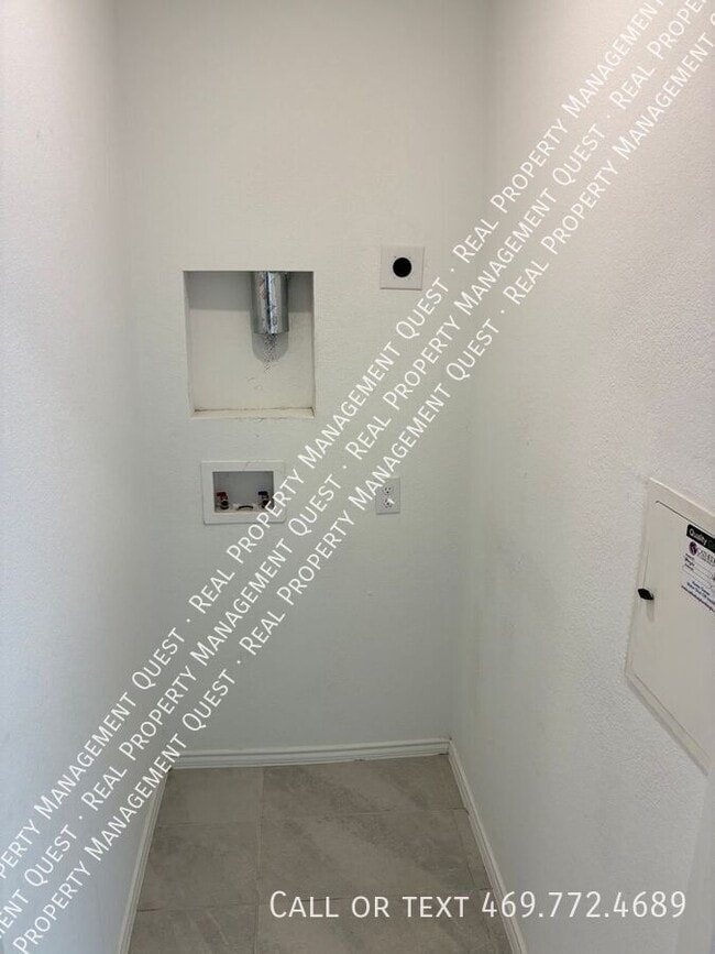 Building Photo - 474 Reverie Wy