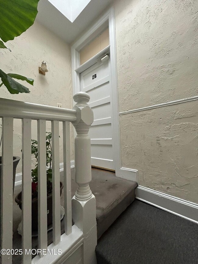 Building Photo - 651 2nd Ave