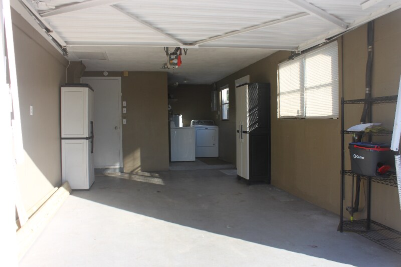 Building Photo - 10702 Laburnum Dr