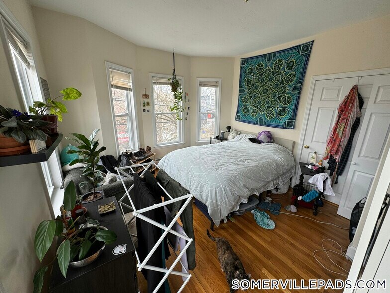 Building Photo - 38 Bond St