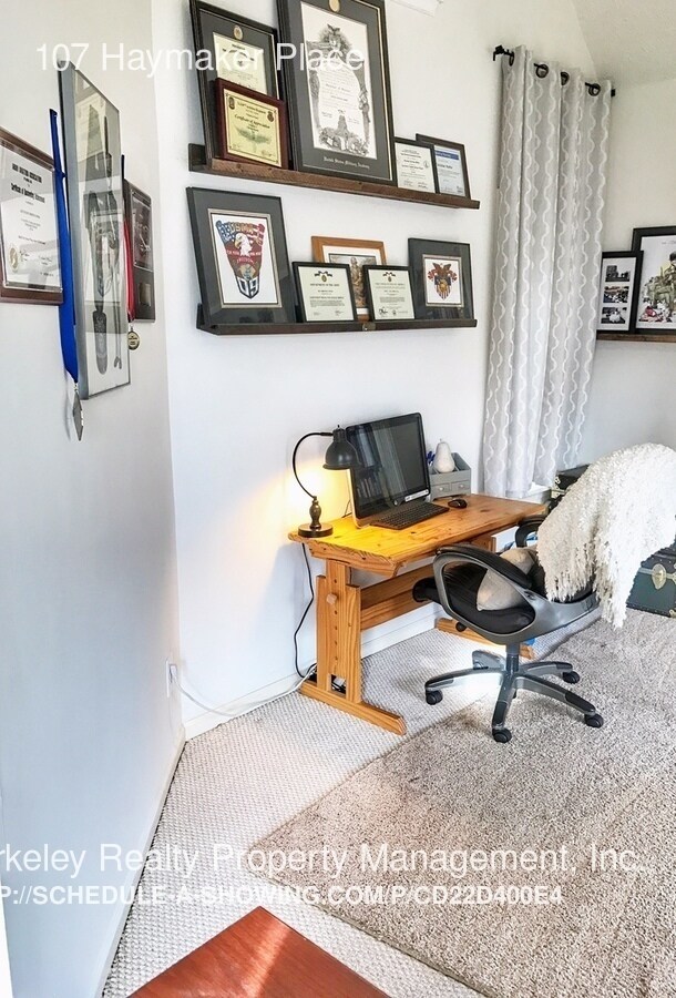 Building Photo - 107 Haymaker Place