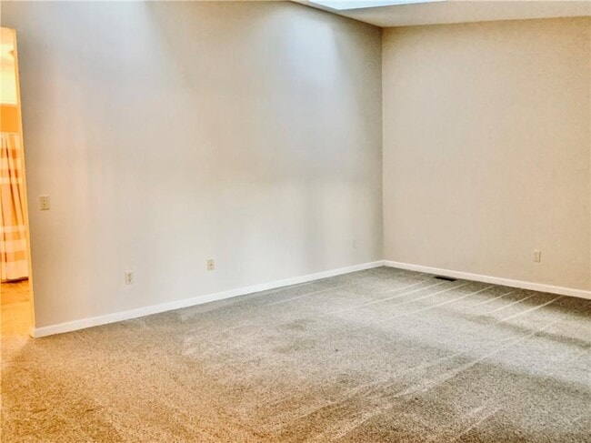 Building Photo - 2 bedroom in Decatur IL 62521
