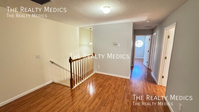 Building Photo - 626 Fern Lake Dr