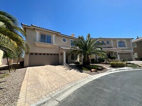 Building Photo - Royal Highlands Guard Gated Community!!