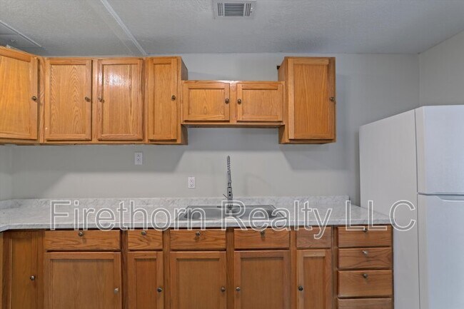 Building Photo - 2528 Luz Dr