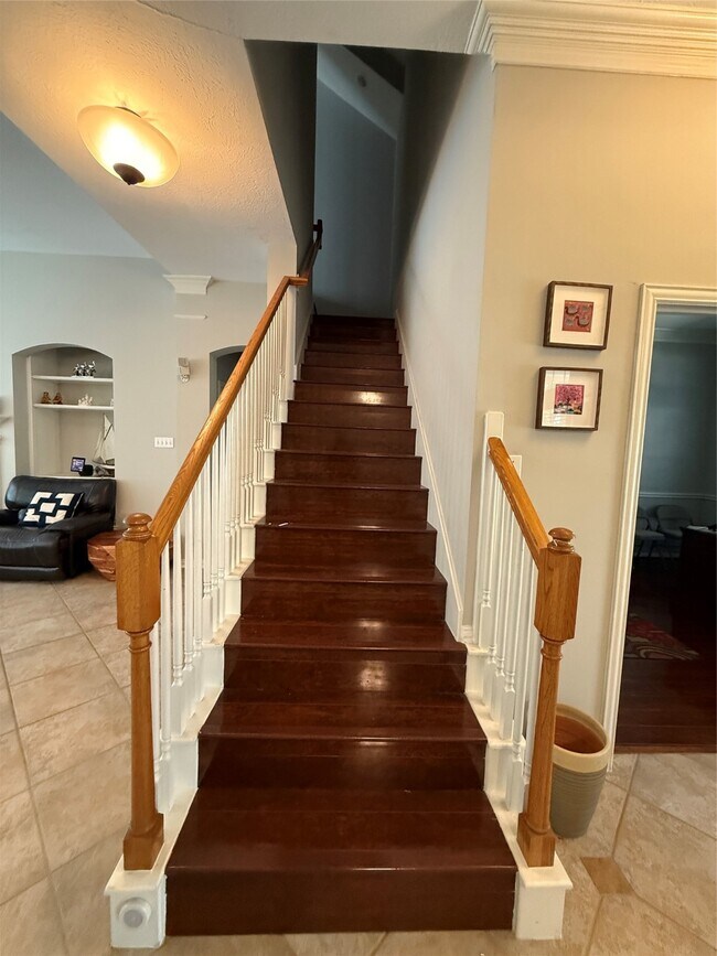 Building Photo - 814 Spring Mist Ct