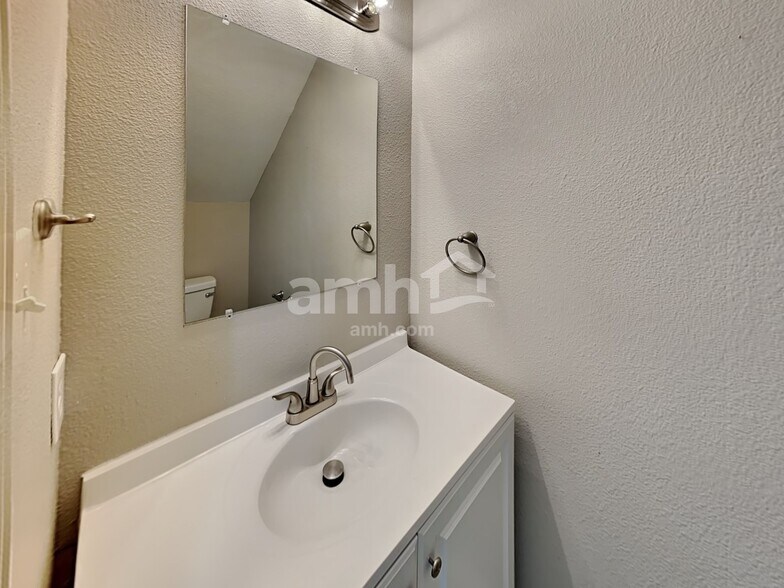 Building Photo - 21851 Whispering Forest Dr