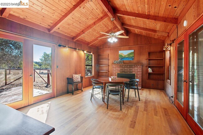 Building Photo - 1638 Lovall Valley Rd