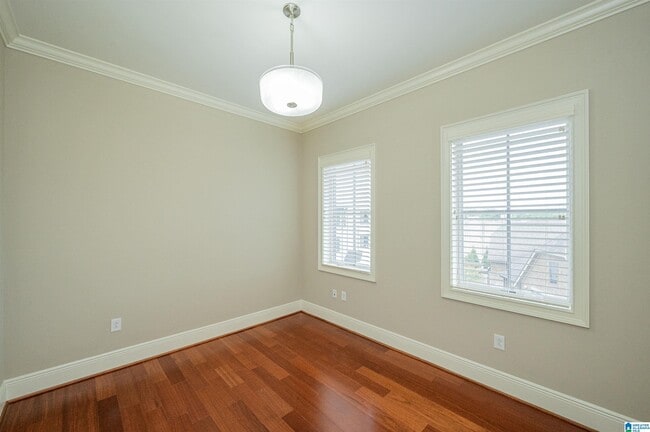 Building Photo - 350 19th St S