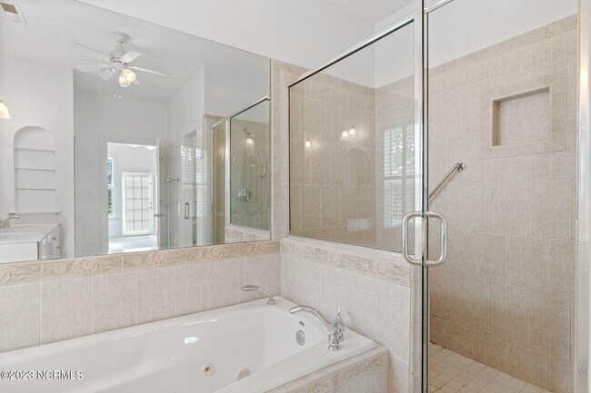 Building Photo - 3929 Harmony Cir