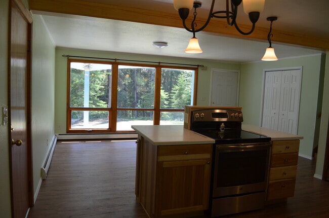 Building Photo - Beautiful 3 bd, 2 bath home for rent in Fa...
