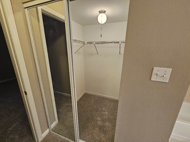 Building Photo - 2339 Sandalwood Creek Ct