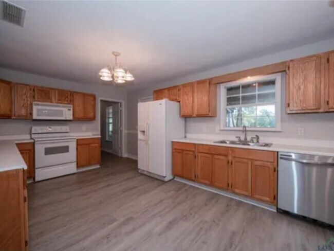 Building Photo - 3 Bedroom Single Family Home in Jefferson