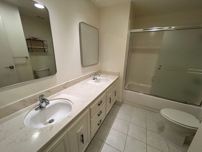 Building Photo - 3BR/2BA Single-Story Home in Walnut Creek’...