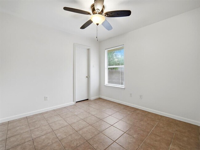 Building Photo - 2304 Smith Branch Blvd