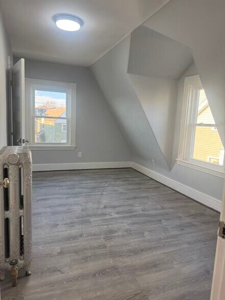 Building Photo - 43 Bradley St