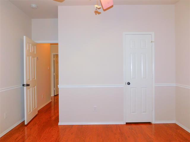 Building Photo - 7917 Seven Oaks Ln