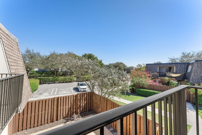 Building Photo - 2893 SW 22nd Cir