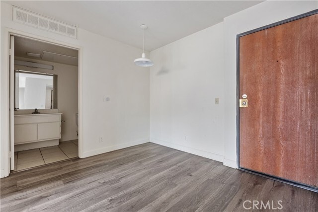 Building Photo - 1246 W 30th St