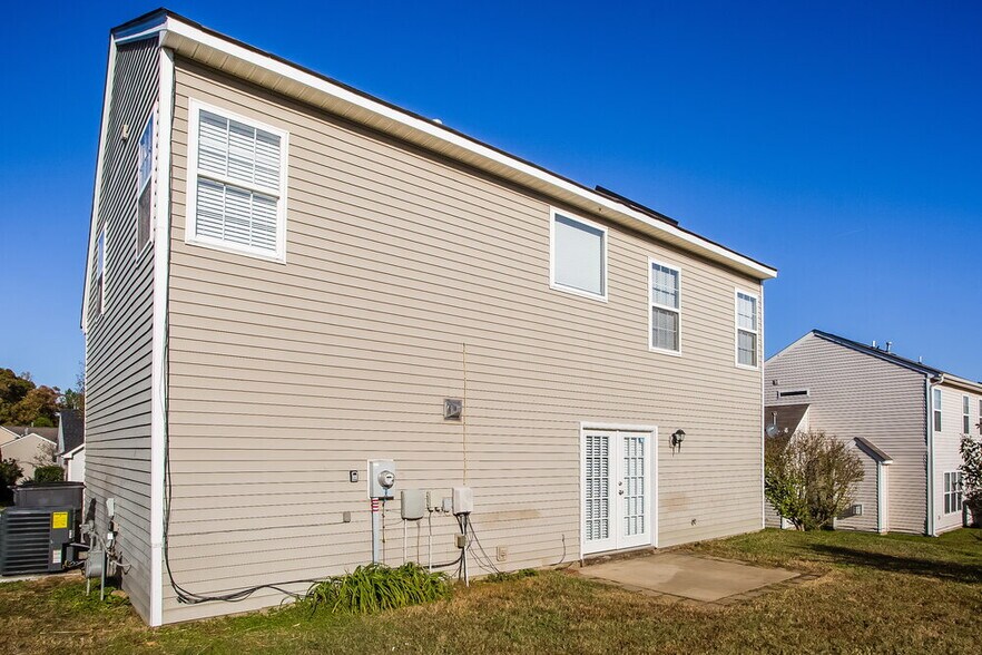 Building Photo - 6720 Fortescue Dr