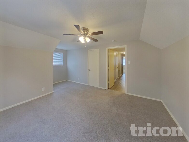 Building Photo - 1706 Crooks Ct
