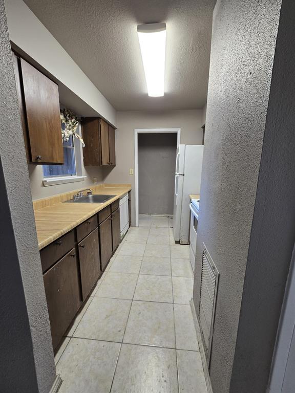 Building Photo - 17230 Imperial Valley Dr