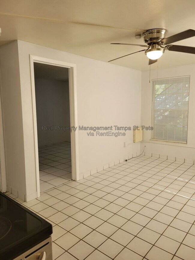 Building Photo - 643 Wisteria Ct