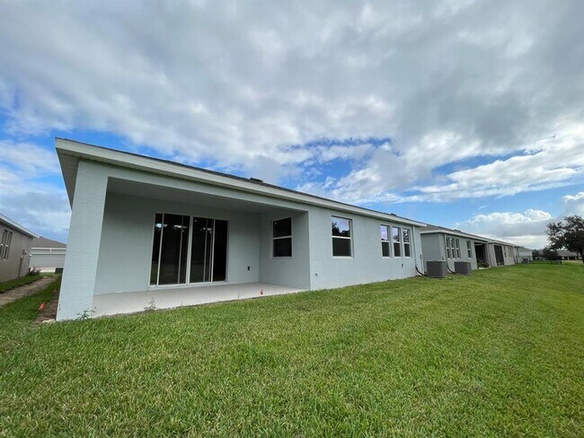 Building Photo - 4970 NW 39th Lp