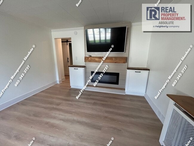 Building Photo - Charming 2-Bedroom Home with Bonus Room – ...