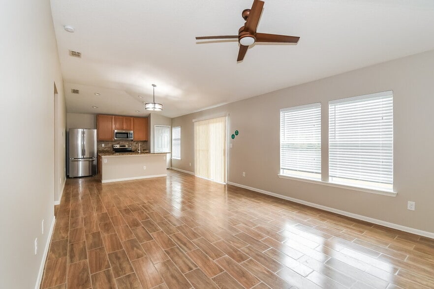 Building Photo - 11751 Pleasant Creek Dr