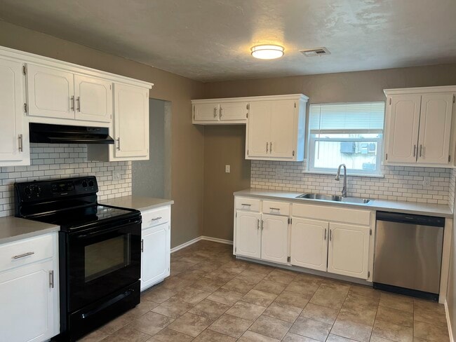 Building Photo - 12224 SW 14th St