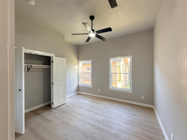 Building Photo - 2209 Gano St