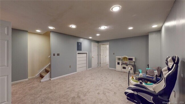Building Photo - 3 Sterling Pl