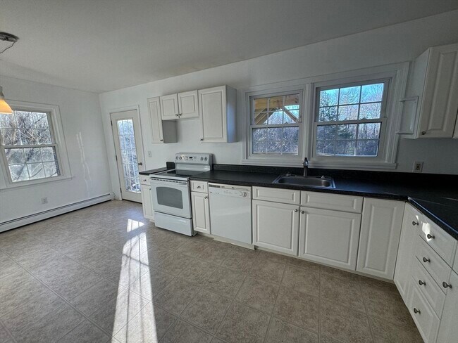 Primary Photo - 36 West St